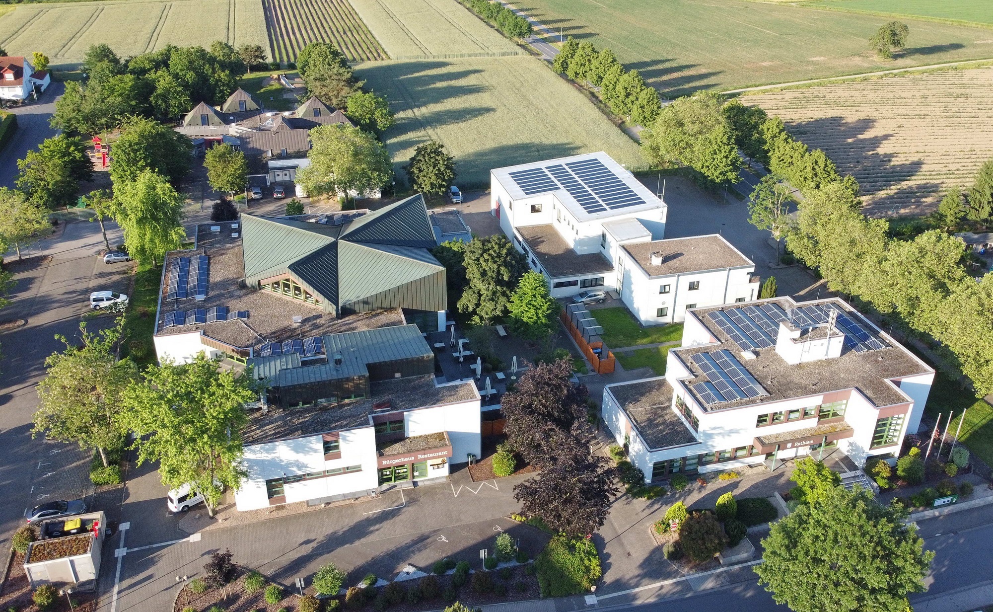 Bürgerzentrum, Rathaus und Feuerwehr