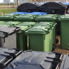 Müllgefäßlager am Bauhof Mülltonnen