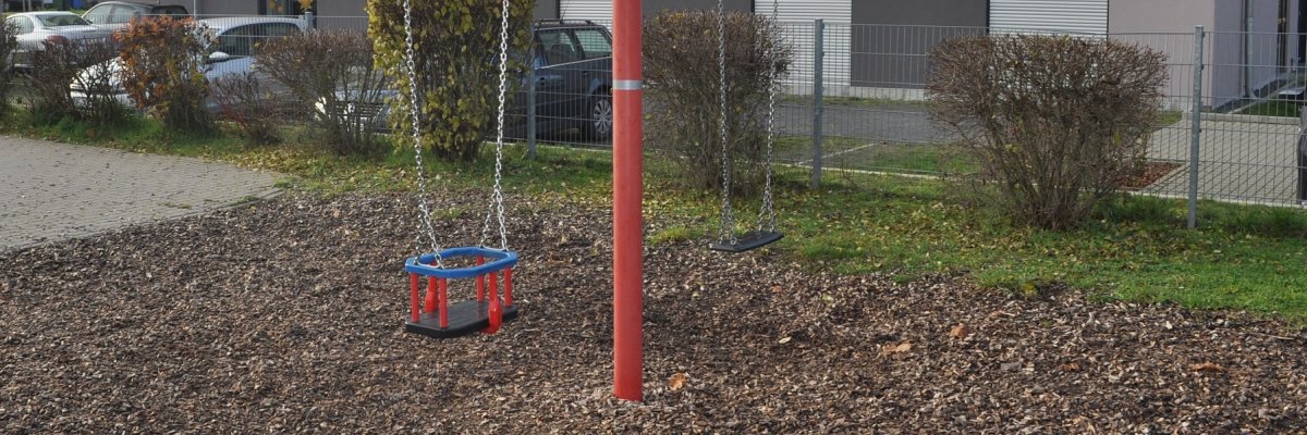 Spielplatz Kiefernweg - Schaukel