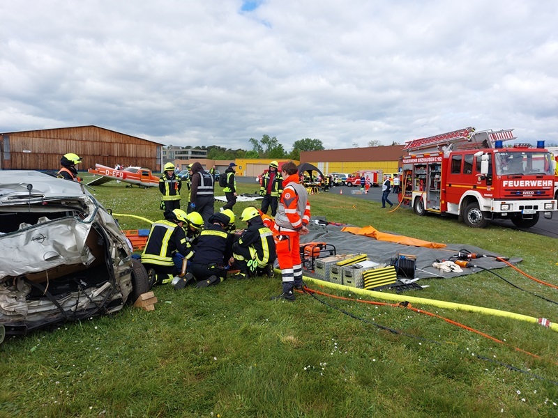 Einsatzübung auf dem Flugplatz Egelsbach