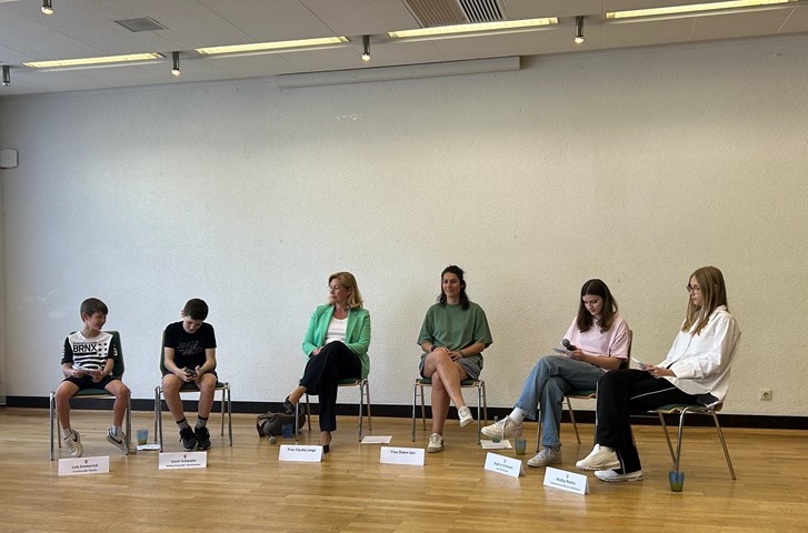 Erzhausen: Engagierte Jugend trifft auf erfahrene Politik: Kandidatinnenvorstellung im KiJuPa