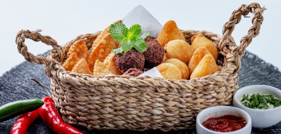 Korb mit Essen - Kochkulturabend im Juze