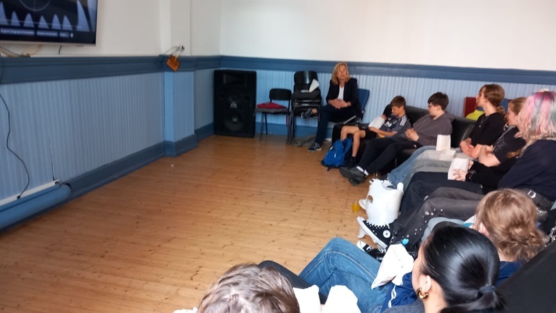 Movie-Abend Jugend erleben für Vielfalt und Toleranz im Jugendzentrum Erzhausen