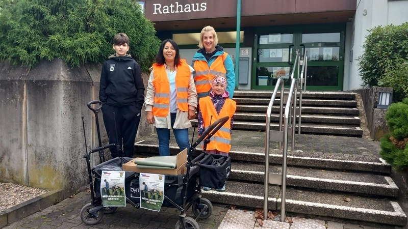 Müllsammelaktion der KiJuFoe